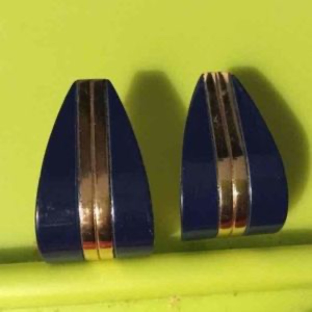 💎 ★❦꒒ik୧⌵♡⌵N୧w❦★ AUCTION PRICE👩🏻‍⚖️ VTG Blue & Gold Cuff Earrings